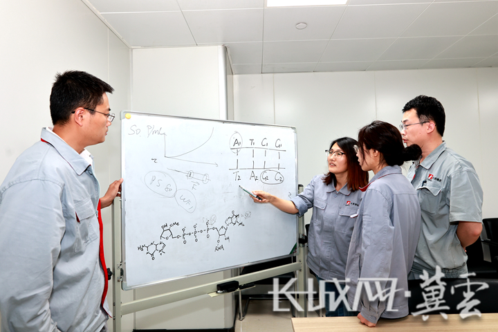 1715740093122015244.jpg 1715350972750099303.jpg